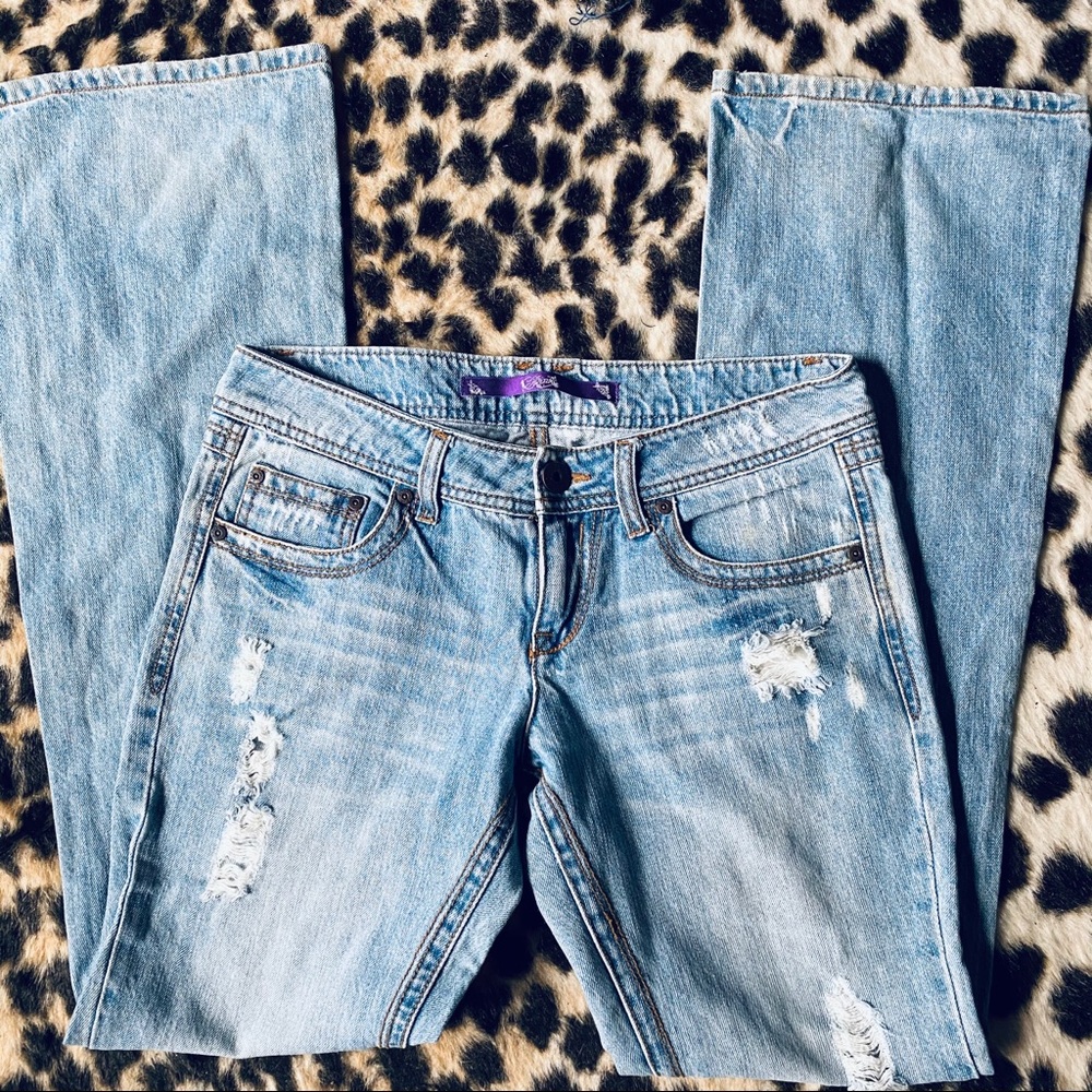 White wash destroyed flare denim jeans